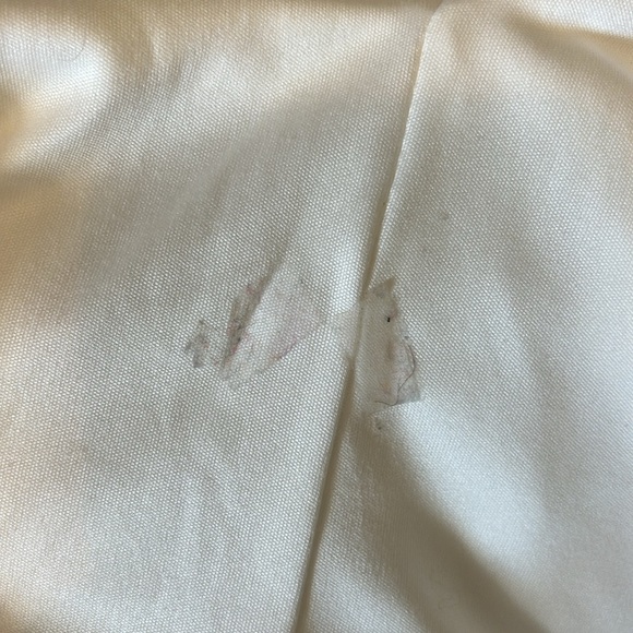 White Lulu’s dress in a size extra small - Picture 4 of 4